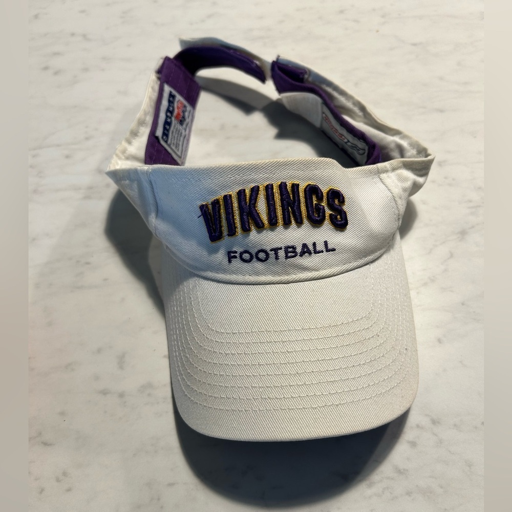 NFL Vikings Visor Hat OS white purple